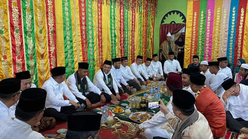 Gubernur Abdul Wahid Safari Ramadan di Pulau Birandang