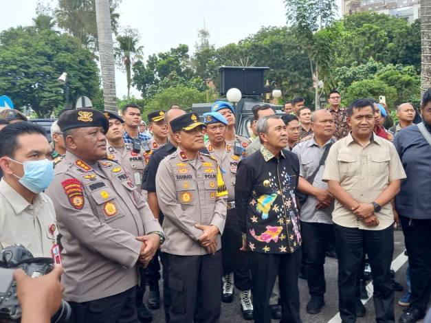 Bentang Spanduk Jumbo 
