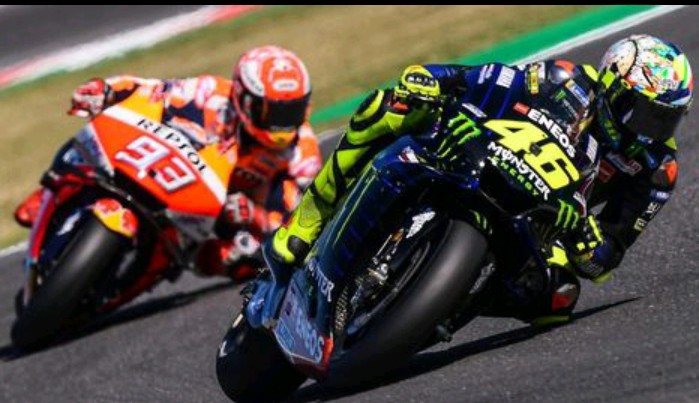 Rossi Sindir Marquez dan Mengaku Hampir Dipecat Yamaha