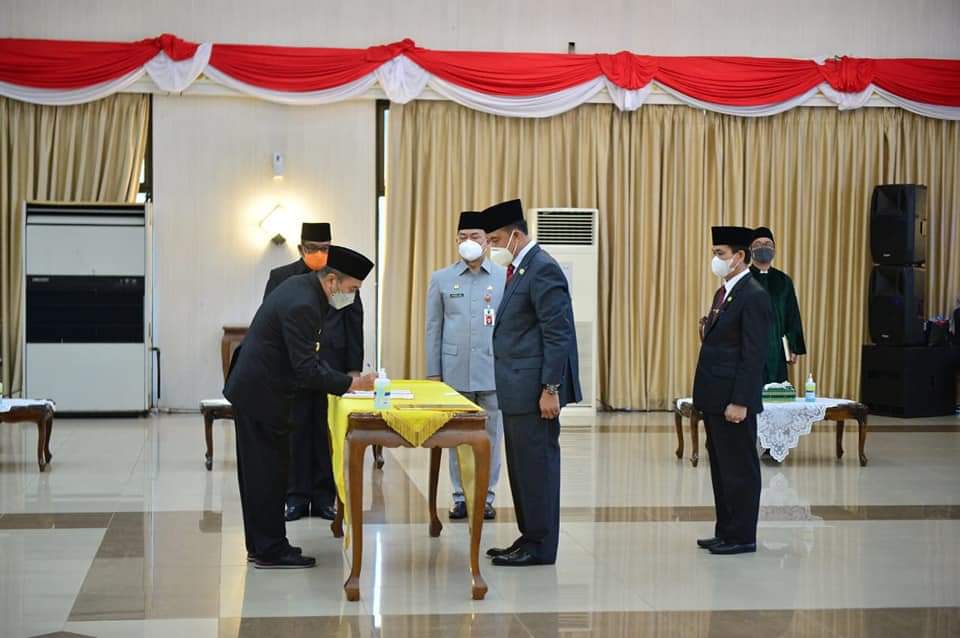 Dilantik Syamsuar, M Noer Resmi Jabat Fungsional Widyaiswara Ahli Utama di Pemprov Riau