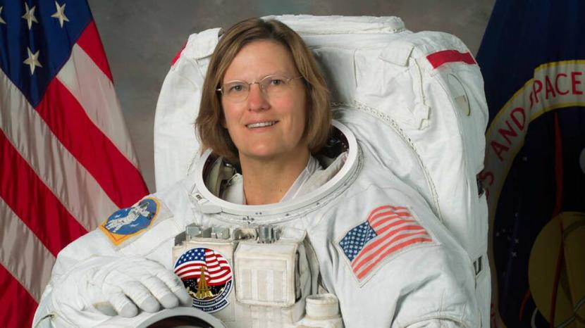 Astronaut Wanita Pertama Kini Jelajahi Titik Terendah Bumi