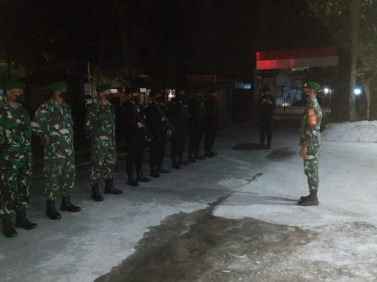 Demi Kamtibmas Wilayah Teritorial, Babinsa Rutin Ikut Patroli Sinergitas TNI Polri