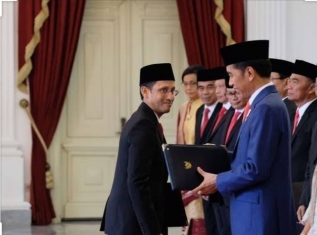 Gara-gara POP, Jokowi Diminta Segera Copot Nadiem Makarim