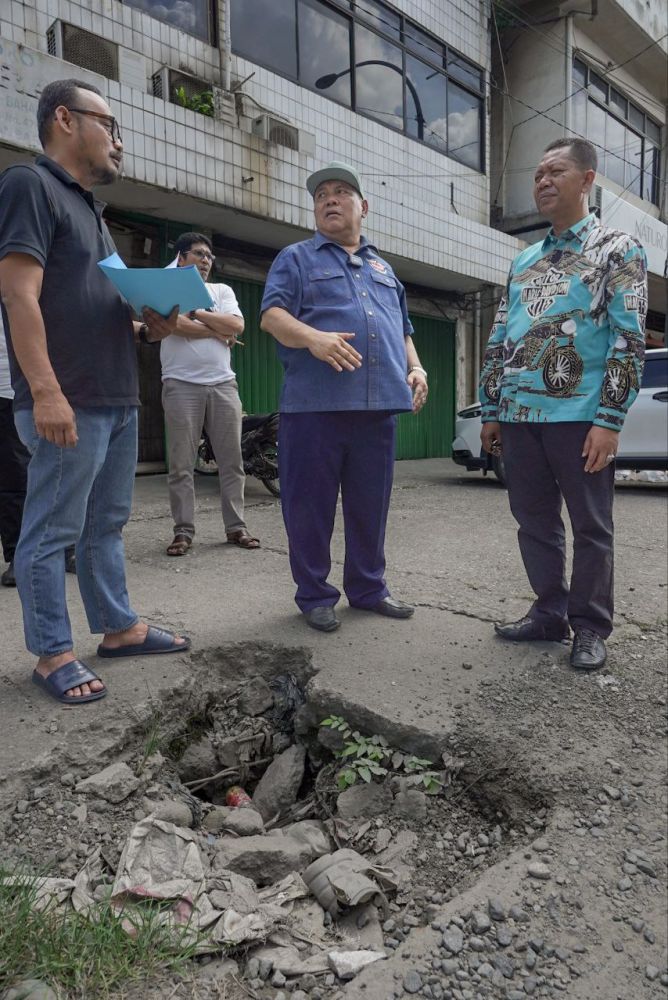 Pj Gubernur Riau Minta Pemkot Pekanbaru Segera Perbaiki Drainase