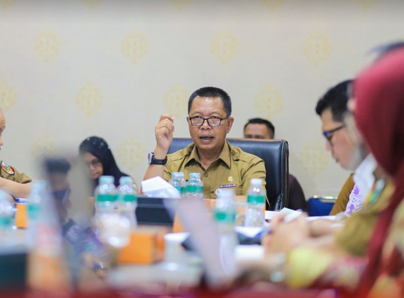 Kepala BPKAD Kota Pekanbaru Hj Yulianis.S.Sos.,M.Si Hadiri Rapat Pembahasan Lanjutan Target dan Potensi Pendapatan Daerah Tahun 2025