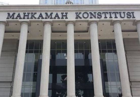 MK Tolak Gugatan UU Cipta Kerja