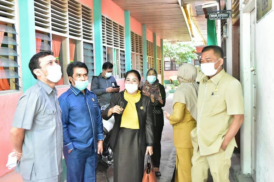 Lihat Proses Tatap Muka di Sekolah, Komisi III DPRD Kunlap ke SMPN 16 Pekanbaru