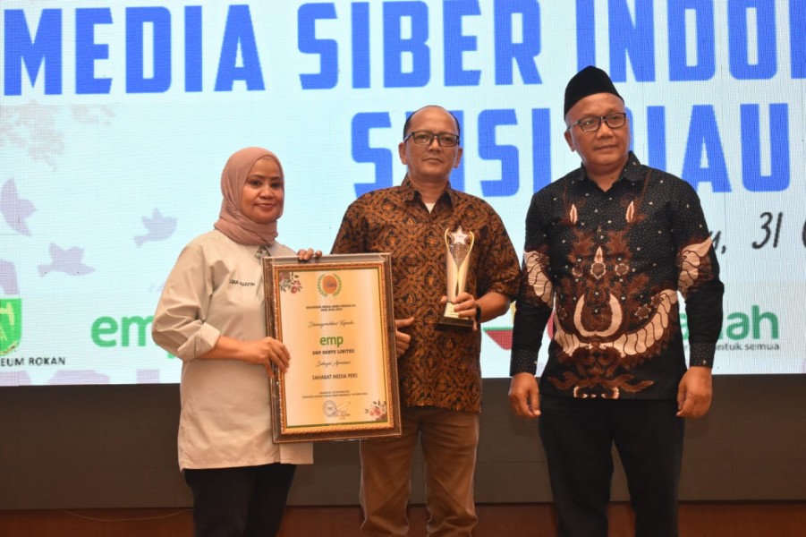 EMP Bentu Limited Raih Penghargaan Sahabat Media  Di Anugerah Media Siber Riau 2025