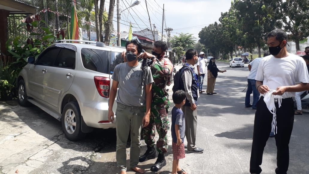 Babinsa Gelar Imbauan Perilaku Hidup Baru ke Warga Sumahilang 