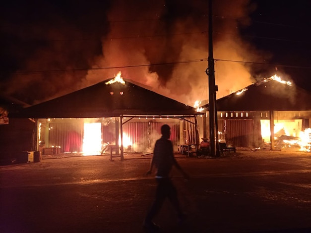 Dua Ruko di Kuansing Dilalap Api, Kerugian Tembus Rp1,3 Miliar