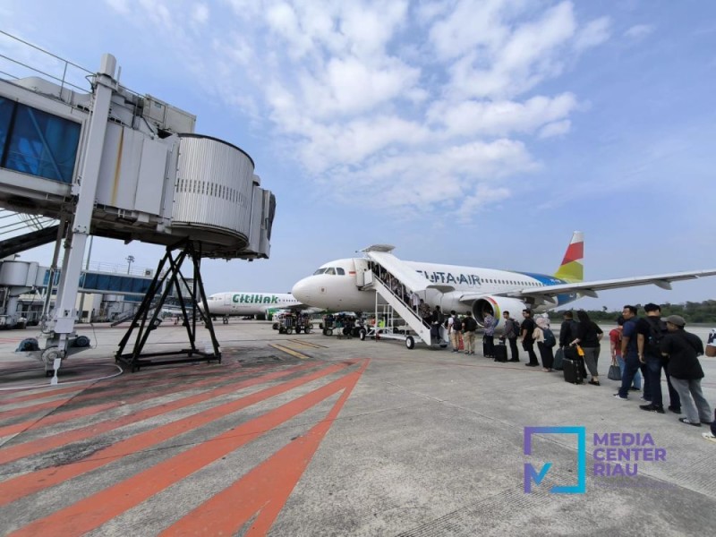 Arus Mudik Lebaran Meningkat di Bandara SSK II