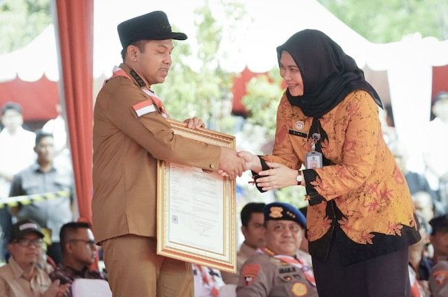 Inisiasi Jambore Karhutla 2025, Gubri dan Kapolda Riau Terima Piagam HAKI