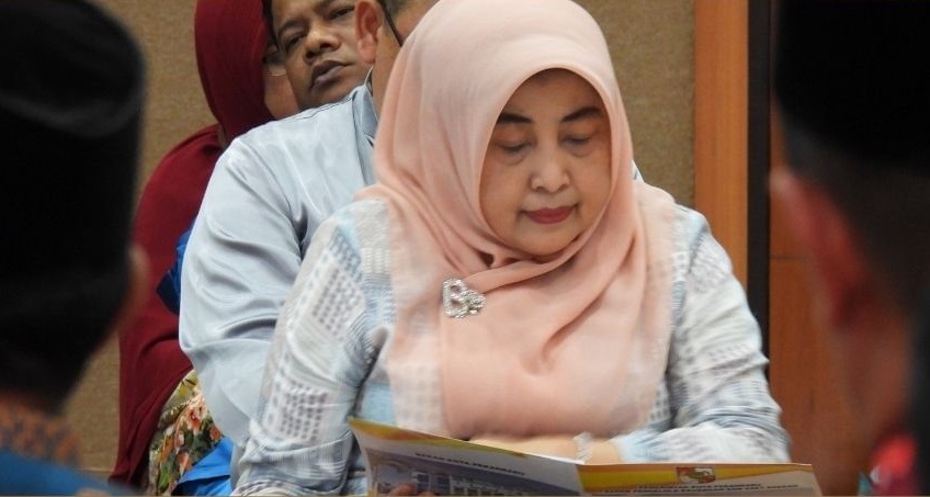 Kepala BPKAD Yulianis Hadiri Rapat Evaluasi Perkembangan P3DN