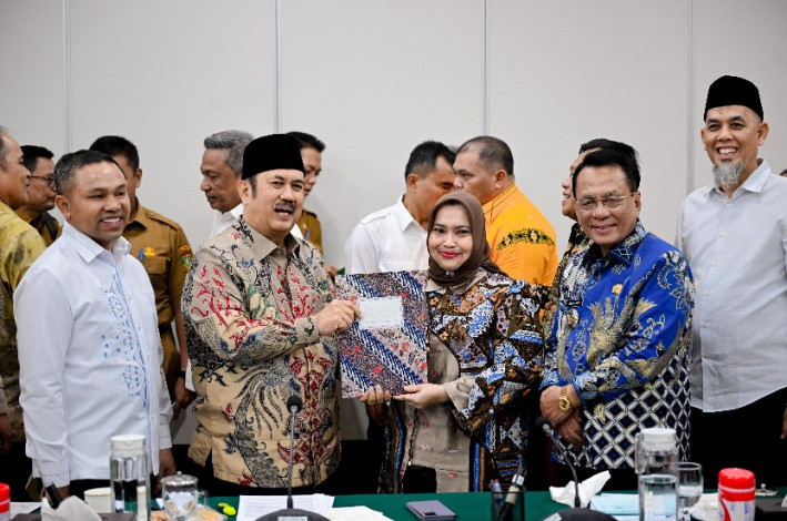 Audiensi dengan Bappenas, Bupati Kasmarni Sampaikan 16 Usulan