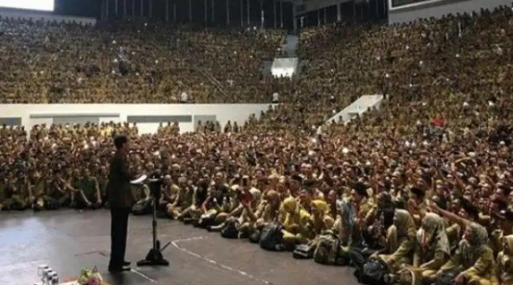 Jokowi Janjikan Kenaikan Gaji ke Para Perangkat Desa