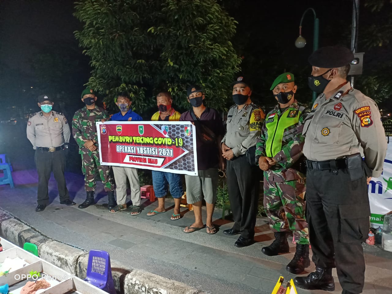 Sinergitas Babinsa -bhabinkamtibmas Gelar Patroli PPKM 