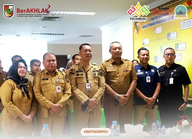 Plt Kepala BKPSDM Dampingi Sekda Pekanbaru Lakukan Sertijab Kadis Ketapang