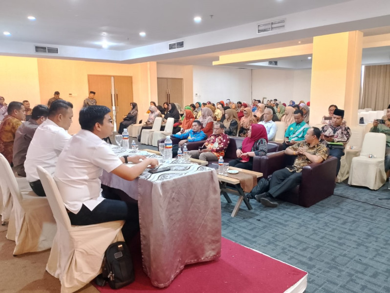 Disdik Pekanbaru Gelar Sosialisasi Pendidikan Anti Korupsi untuk Kepala Sekolah SD dan SMP Negeri/Swasta
