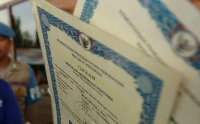 Lindungi Pekerja, Menaker Terbitkan SE Larangan Penahanan Ijazah, Ini Poin Pentingnya