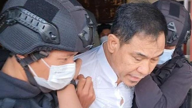 Munarman Diancaman Hukuman 20 Tahun Penjara