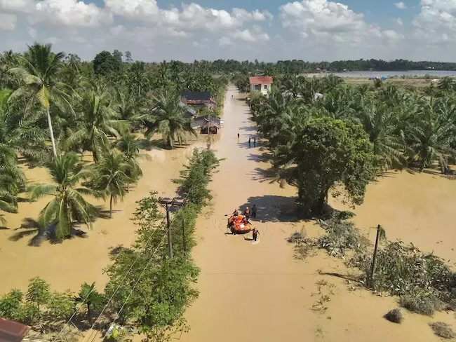 Cegah Banjir, Pemko Pekanbaru Ajak Forkopimda dan Warga Gotong Royong