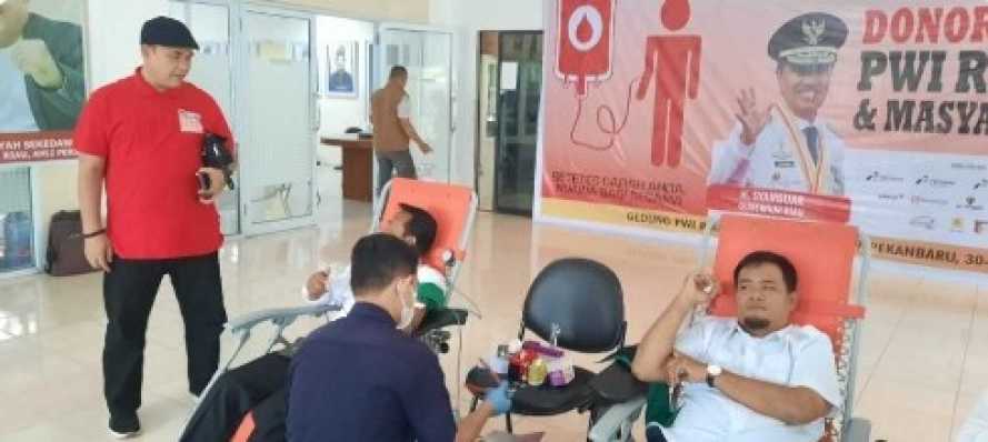 Lebihi Target, Donor Darah PWI Riau Berhasil Kumpulkan 117 Kantong