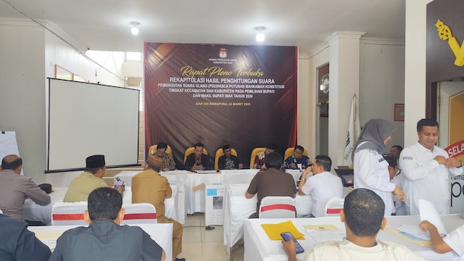 KPU Siak Gelar Pleno Rekapitulasi Hasil PSU, Afni-Syamsurizal Unggul