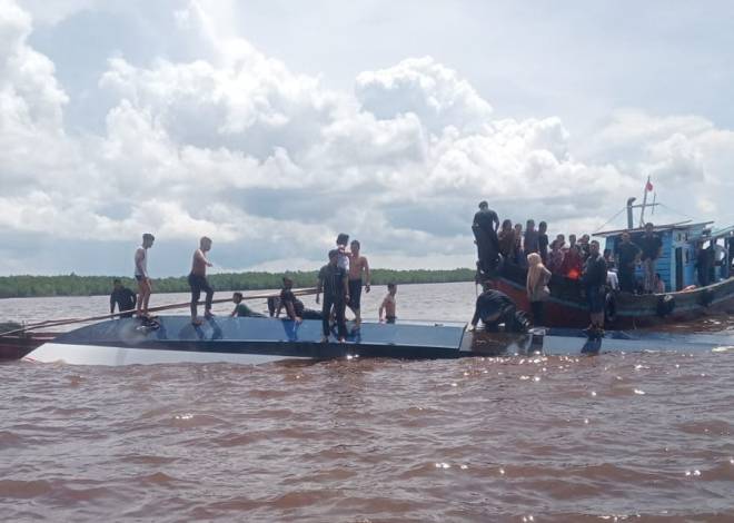 Kapal SB Evelyn Calisca Terbalik di Perairan Inhil Diduga karena Tabrak Kayu Mengapung