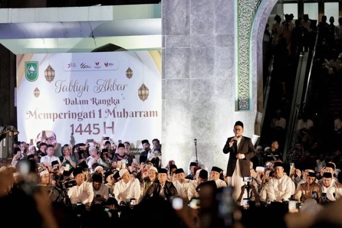Ustaz Adi Hidayat Doakan Gubernur dan Wagub Riau selalu Kompak