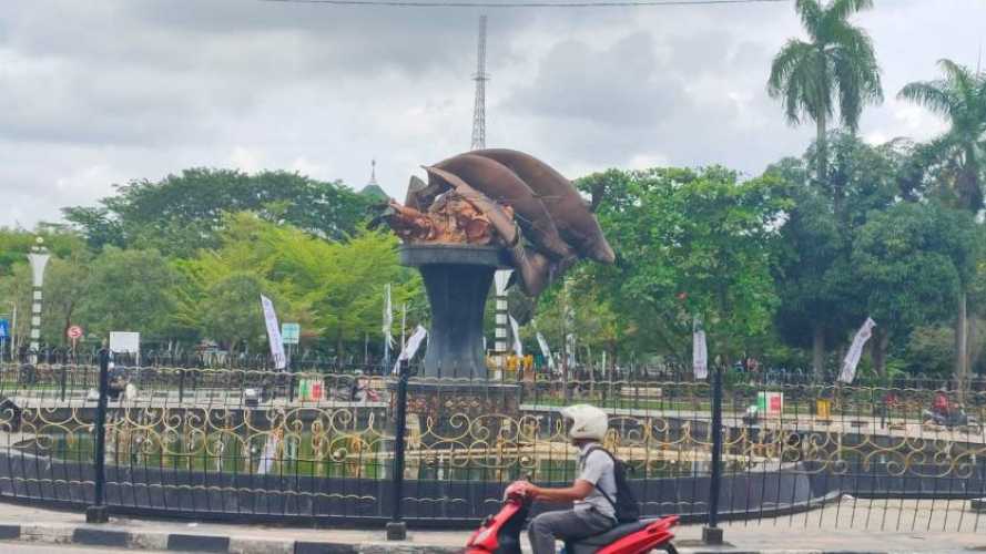 Perbaikan Tugu Selais Pekanbaru Butuh Waktu Satu Bulan Lebih