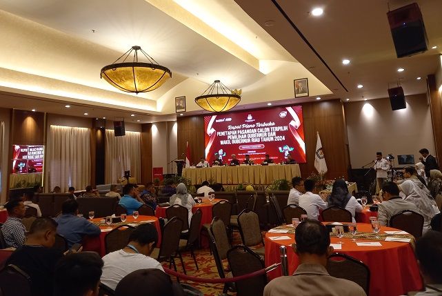 Abdul Wahid-SF Hariyanto Ditetapkan sebagai Gubernur dan Wakil Gubernur Terpilih