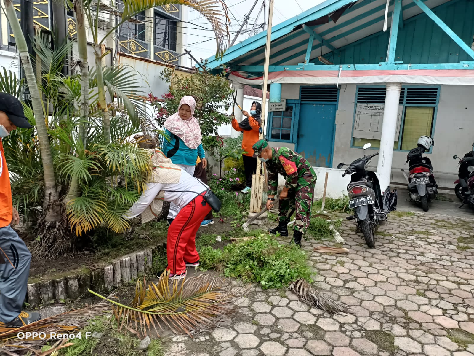 Cegah DBD, Tiga Pilar Kelurahan Tanahdatar Gelar Gotong Royong 