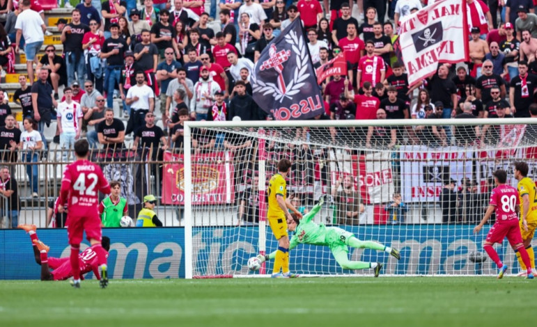 Adik Tiri AC Milan Degradasi ke Serie-B