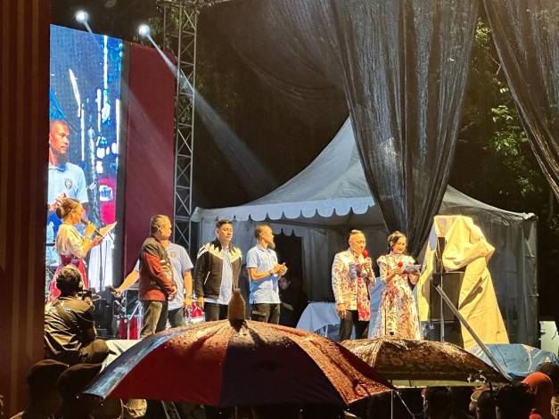 Diguyur Hujan, Acara Puncak Hari Jadi ke-239 Pekanbaru Tetap Meriah