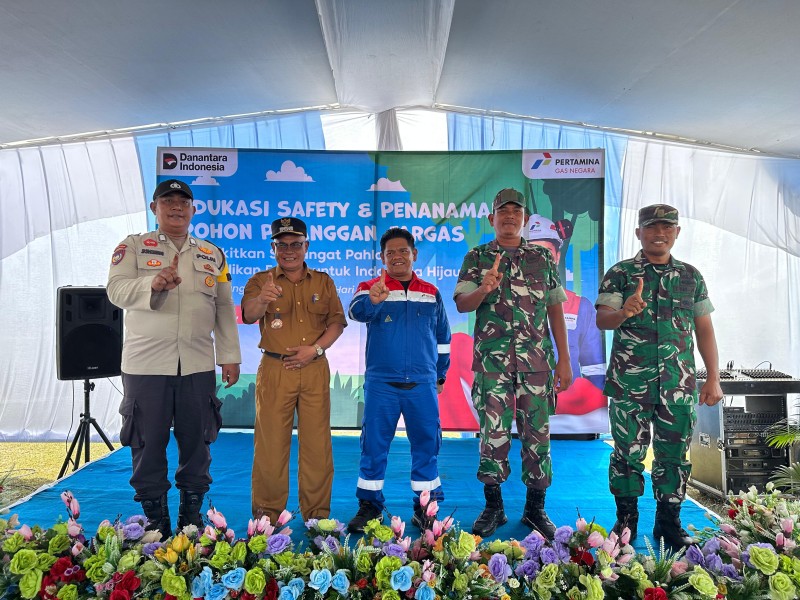 PGN Bangkitkan Semangat Pahlawan Lewat Edukasi Safety dan Penanaman Pohon di Desa Pinang Sebatang Timur