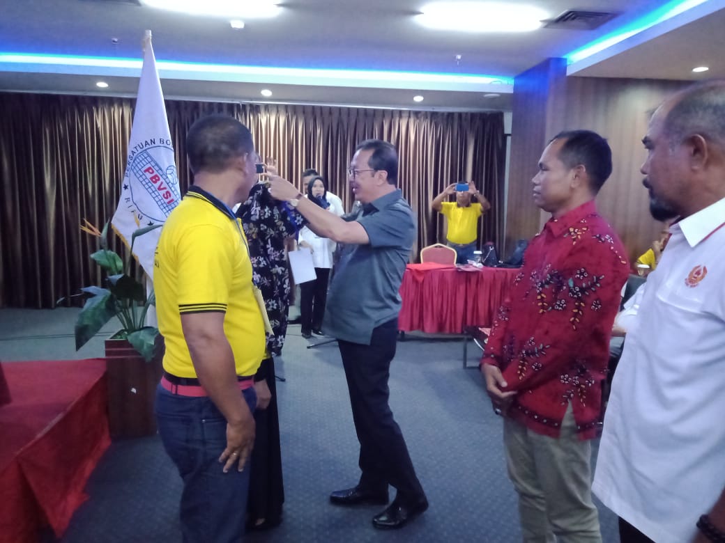 Pelatihan Wasit Voli se-Indonesia Malam Tadi Dibuka Ketua PBVSI Riau Burhanuddin Hussein