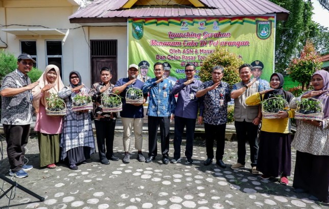 Gerakkan Tanam Cabe dan Pasar Murah di Dumai, Sekda  Kota Dumai Apresiasi Pemprov Riau