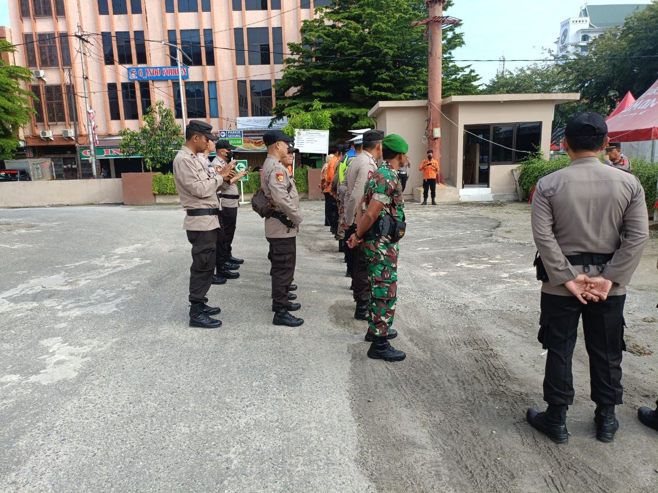 Serda Robert Sitorus Monitoring dan  Siaga di Pos PAM STC Pekanbaru 