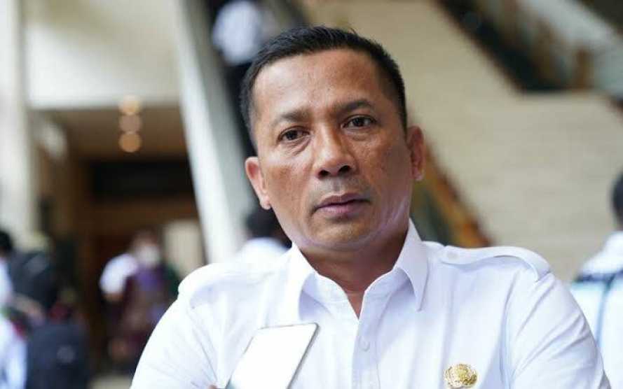 Bupati Adil Tak Puas dengan Kinerja Gubri Syamsuar
