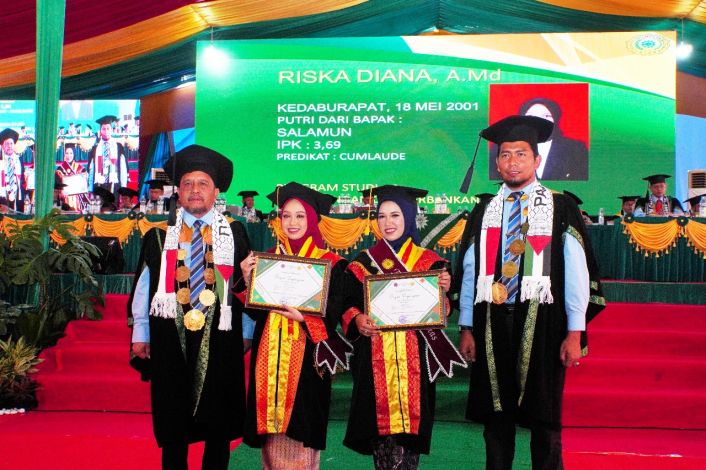 UMRI Gelar Wisuda ke-26 dan Milad ke-16