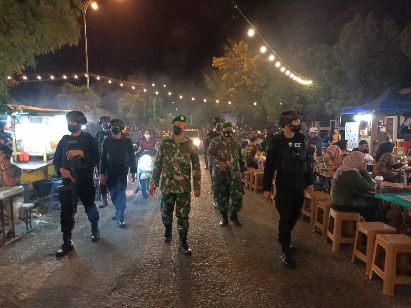 Sertu Edi Priyanto Patroli Sinergitas TNI Polri dan Monitoring Ronda Malam di Kelurahan Tanah Datar