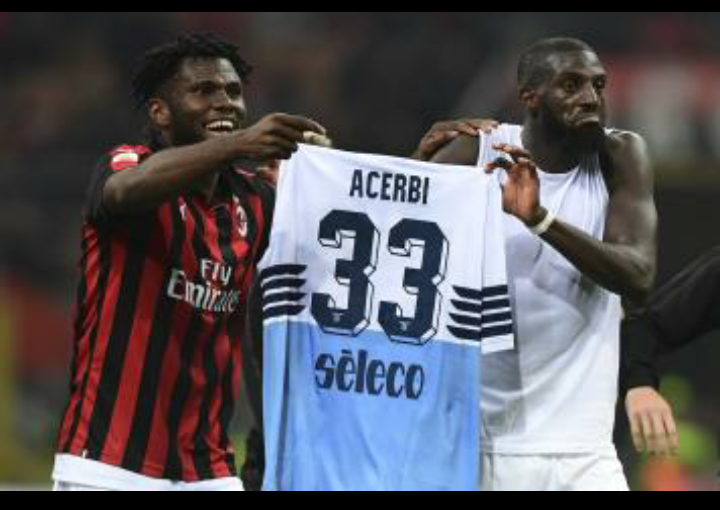 Dua Pemain Milan Bentangkan Baju Acerbi, Gattuso Sampaikan Permintaan Maaf