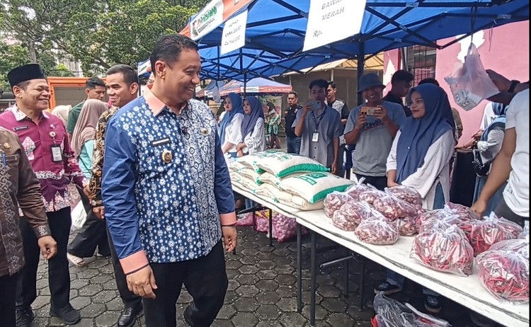 Pemko Pekanbaru Gelar Gerakan Pangan Murah