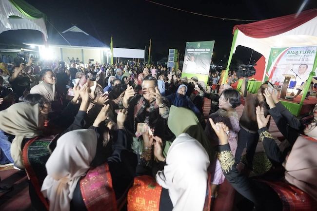 Pj Gubri Hadiri Syukuran Kampung Pinang Sebatang Timur Siak