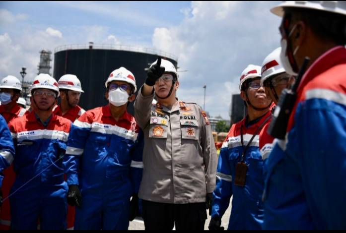 Polisi Duga Kebakaran Kilang Minyak Pertamina Dumai akibat Kebocoran Hidrogen