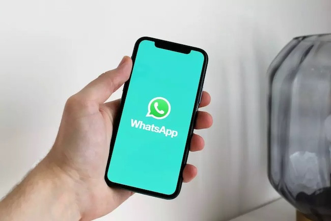 Mulai Pekan Ini iPhone Lawas Tak Bisa WhatsApp Lagi, Cek Daftarnya