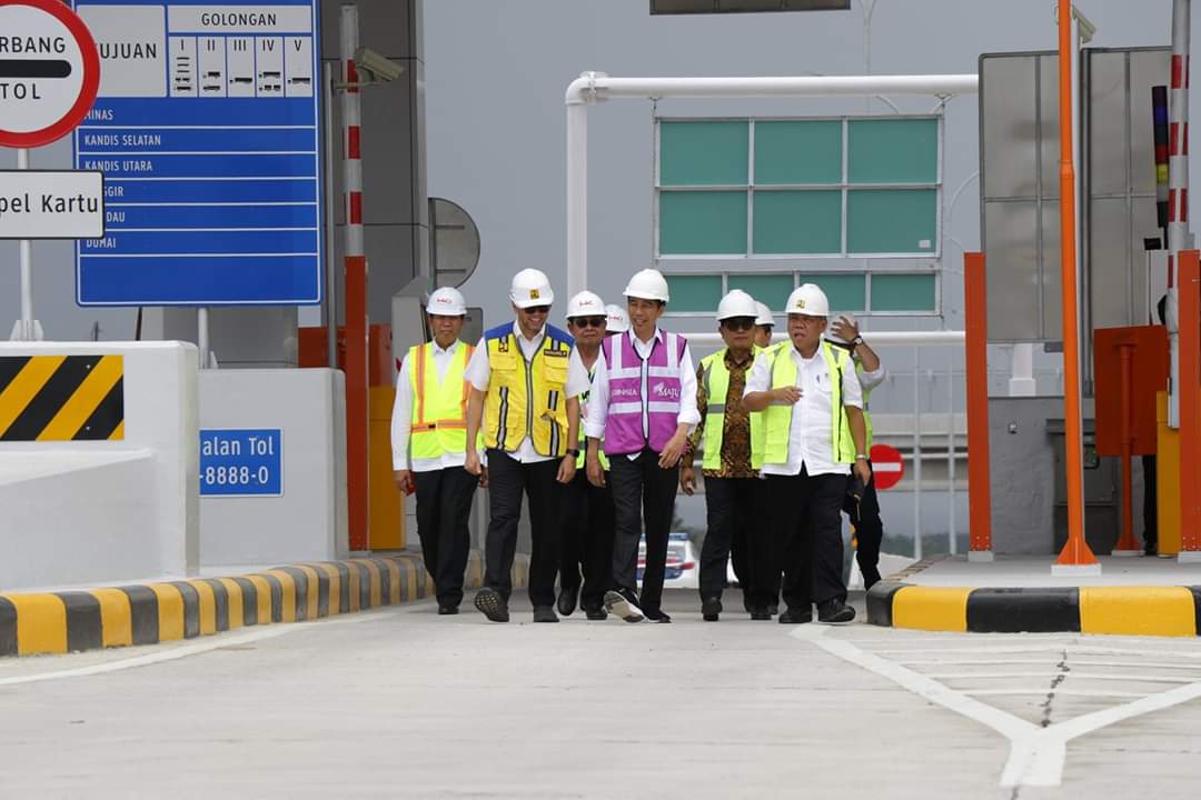 Tinjau Jalan Tol Pekanbaru-Dumai, Ini Kata Jokowi