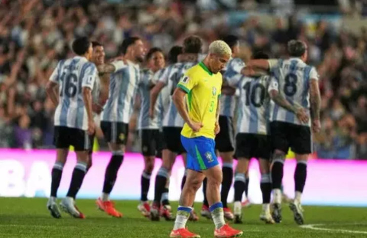 Tanpa Lionel Messi, Argentina Hancurkan Brasil 4-1 dan ke Piala Dunia