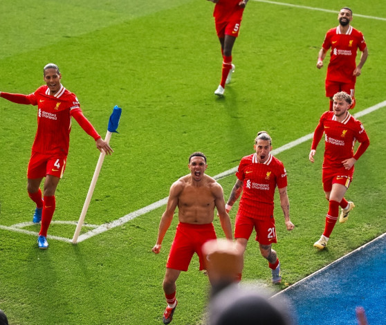 Kalahkan Leicester, Liverpool di Ambang Juara Liga Inggris