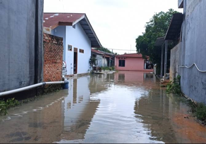 Diguyur Hujan Deras, Sejumlah Perumahan dan Jalan Terendam Banjir